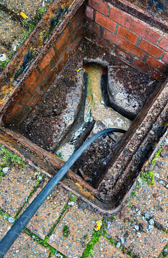 https://plumbertapping.com.au/uploads/2025/06/blocked-drains-644040.jpg