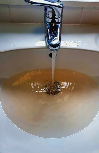 https://plumbertapping.com.au/uploads/2025/06/blocked-drains-905984.jpg