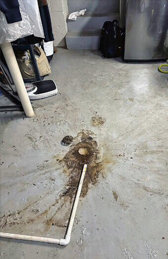 https://plumbertapping.com.au/uploads/2025/06/emergency-plumbing-546847.jpg