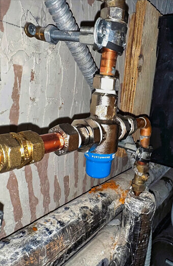 https://plumbertapping.com.au/uploads/2025/06/emergency-plumbing-912174.jpg